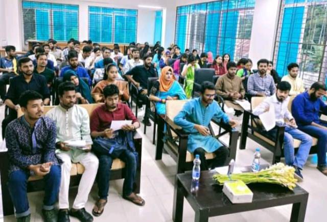 মাভাবিপ্রবি বিএনসিসির নবীনবরণ ও বিদায় সংবর্ধনা অনুষ্ঠিত