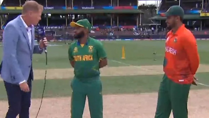 টস জিতে ব্যাটিংয়ে দক্ষিণ আফ্রিকা