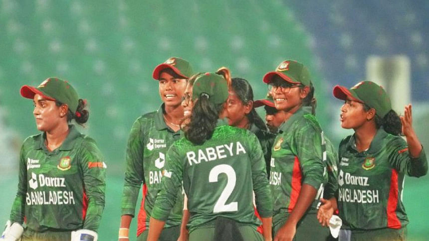 পাকিস্তানকে হারিয়ে মেয়েদের ঐতিহাসিক সিরিজ জয়