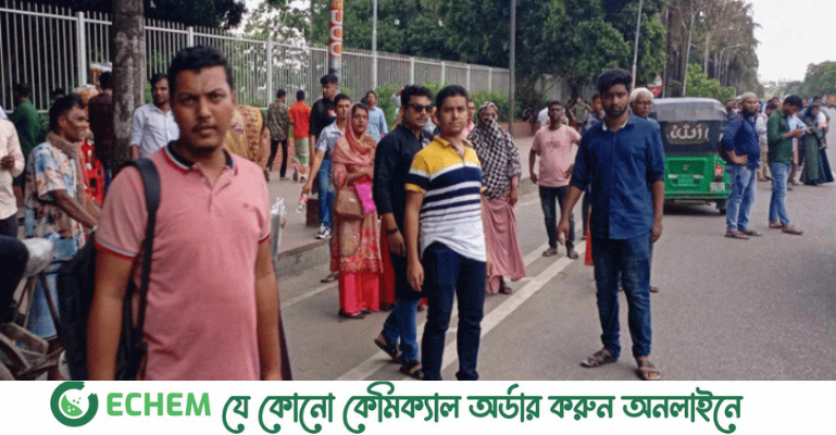 ঢাকায় গণপরিবহণ সংকট, ভোগান্তিতে যাত্রীরা