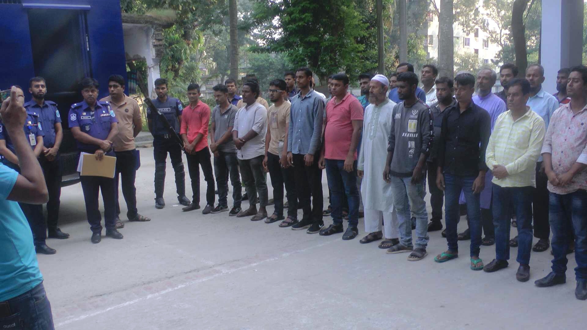 ফরিদপুরে বিশেষ অভিযানে বিএনপির নেতাকর্মী সহ ৩৭ জন গ্রেফতার