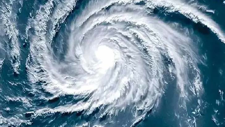 উপকূলে আঘাত করতে পারে ঘূর্ণিঝড় মিগজাউম