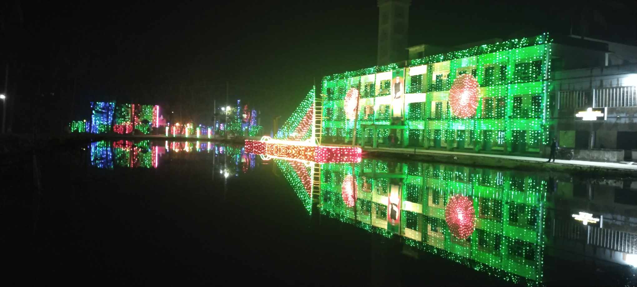 বিজয় দিবসে নলছিটি উপজেলার আলোকসজ্জা মন কেড়েছে সবার