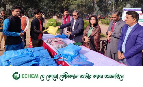 জাবিতে সুবিধাবঞ্চিতদের মাঝে কাঞ্চনজঙ্ঘা হেল্পিং ফান্ডের শীতবস্ত্র বিতরণ