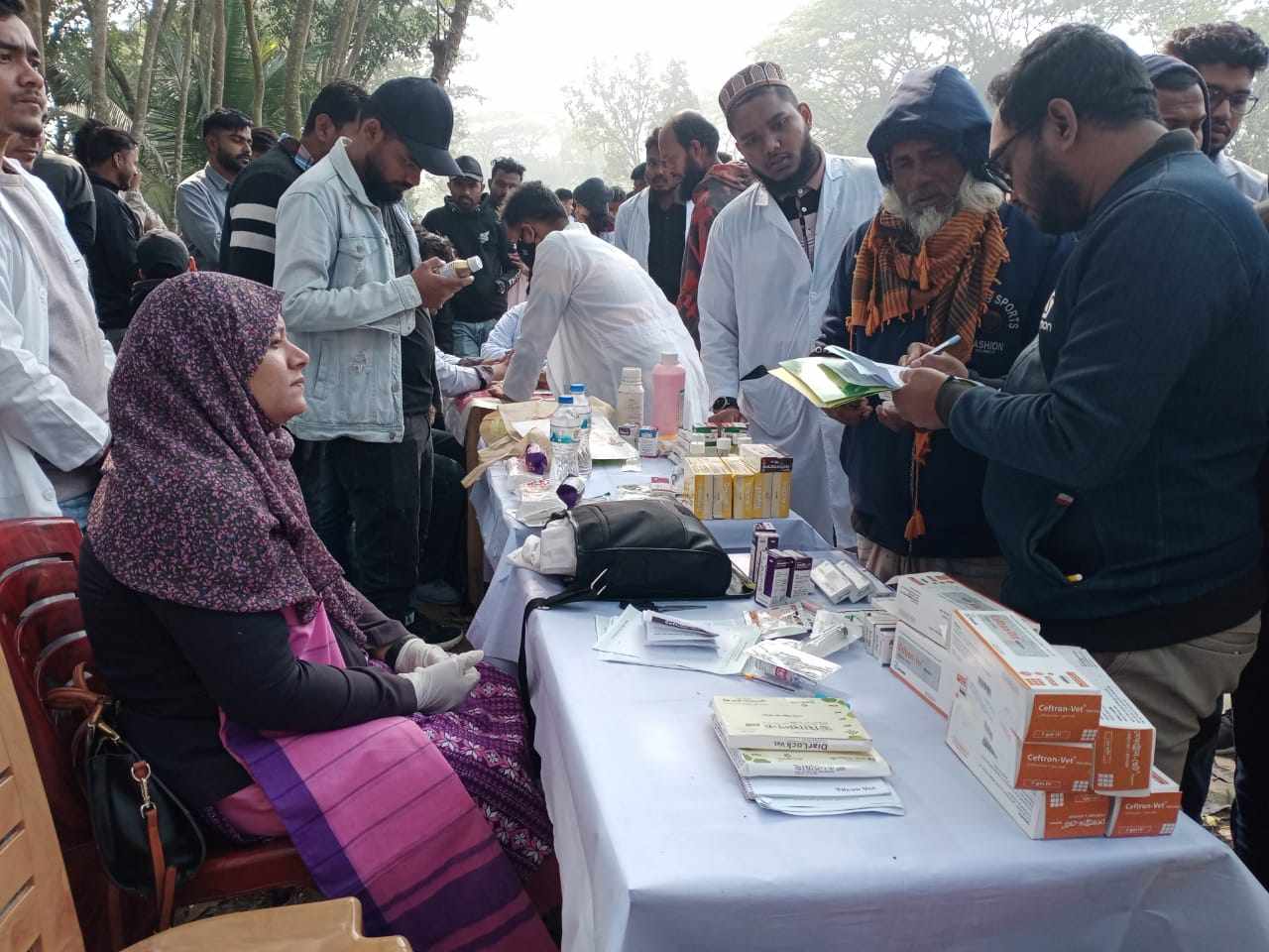 বশেমুরবিপ্রবিতে 'ফ্রি ভেটেরিনারি ক্যাম্পেইন ও ভ্যাক্সিনেশন প্রোগ্রাম' অনুষ্ঠিত