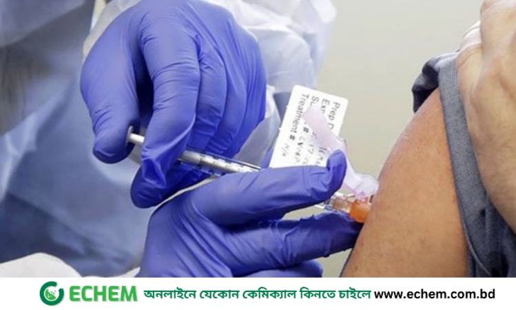 ঢাকায় চলছে করোনার টিকা কার্যক্রম