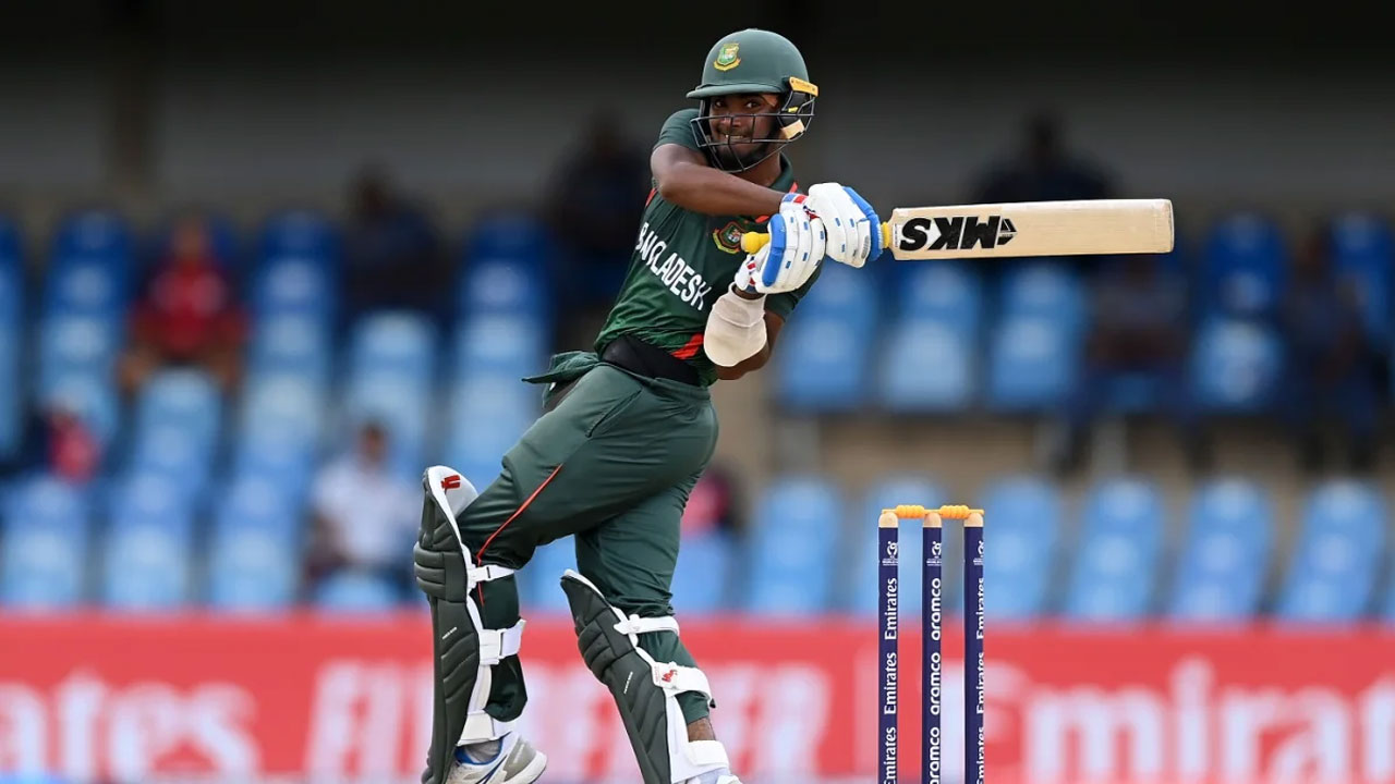 টস হেরে ব্যাটিংয়ে বাংলাদেশ