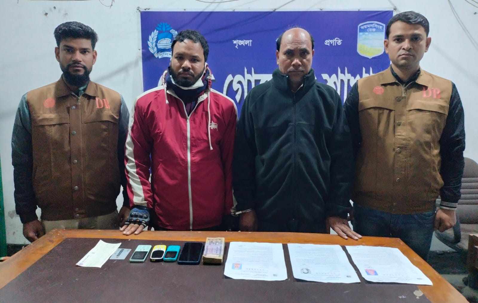 দেবহাটায় কোটি টাকা মূল্যের ইয়াবাসহ ২ মাদক ব্যবসায়ী আটক