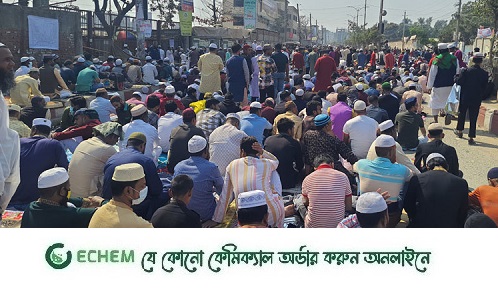 ইজতেমা ময়দানে লাখো মুসল্লির জুমার নামাজ