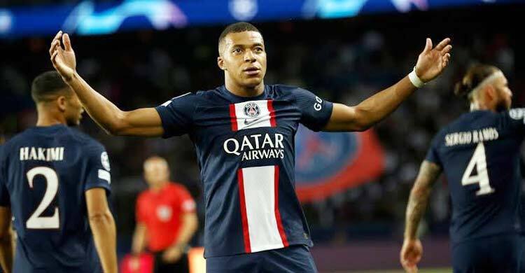 পিএসজি ছাড়ার ঘোষণা দিয়েই দিলেন এমবাপে