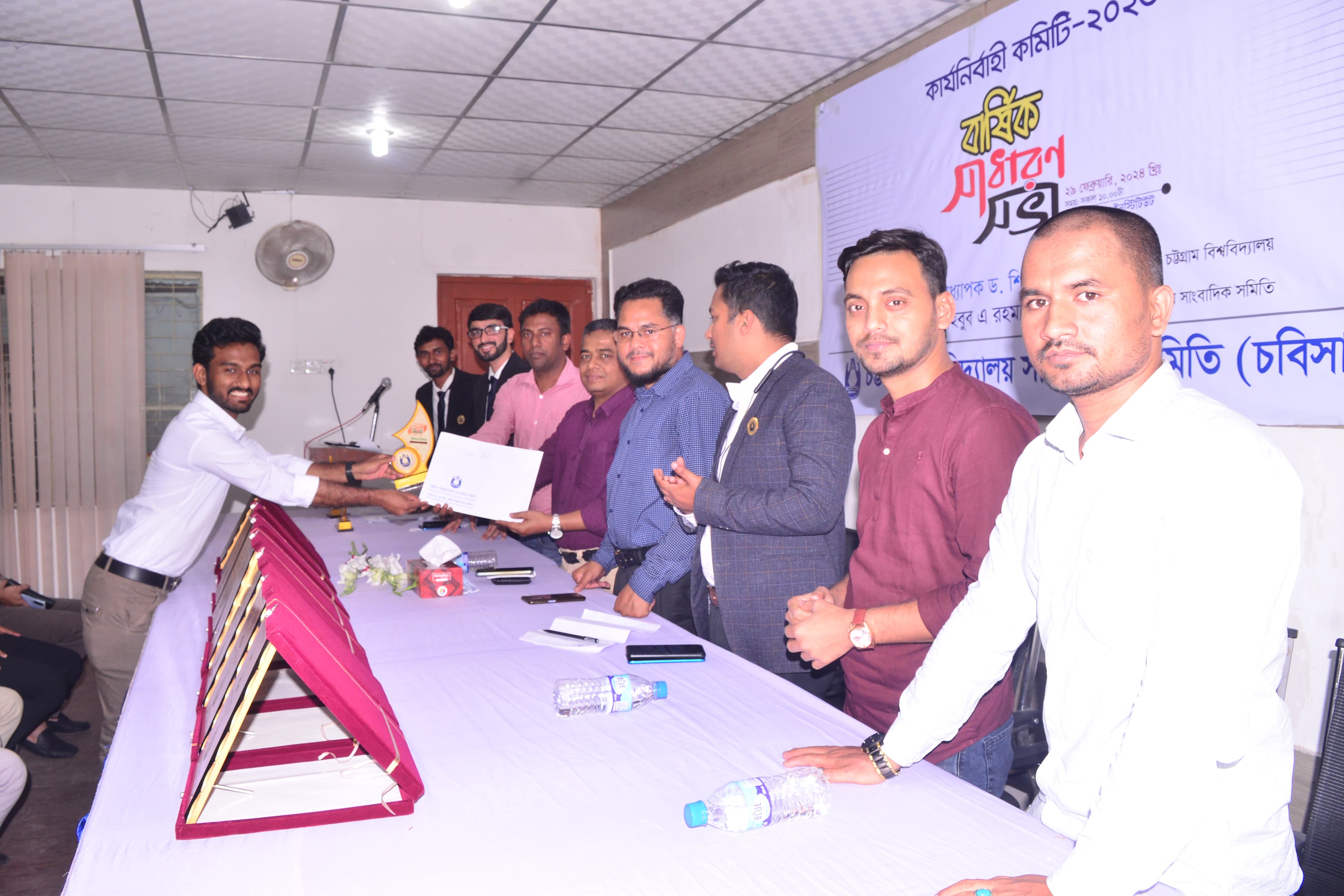 চবির ‘বর্ষসেরা অনুসন্ধানী সাংবাদিক’ রেদ্ওয়ান আহমদ