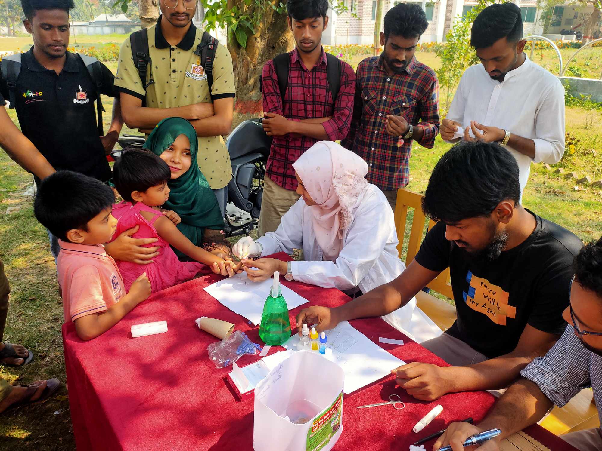 মাভাবিপ্রবিতে বিনামূল্যে রক্তের গ্রুপ নির্ণয় কর্মসূচী