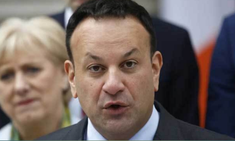 পদত্যাগের ঘোষণা আইরিশ প্রধানমন্ত্রীর