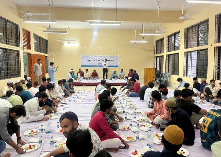 কুবি প্রেস ক্লাবের ইফতার ও দোয়া মাহফিল