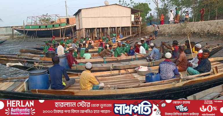 সুন্দরবনে মধু আহরণ শুরু, চলবে ৩১মে পর্যন্ত