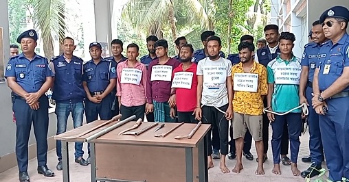 ফরিদপুরে দেশীয় অস্ত্রসহ আন্তঃজেলা ডাকাত চক্রের ৬ সদস্য গ্রেফতার