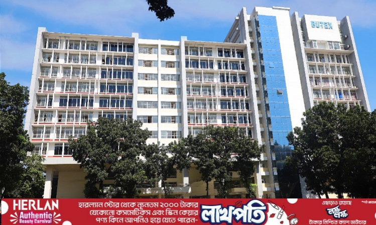 তীব্র তাপপ্রবাহেও বুটেক্সে চলছে স্বশরীরে ক্লাস