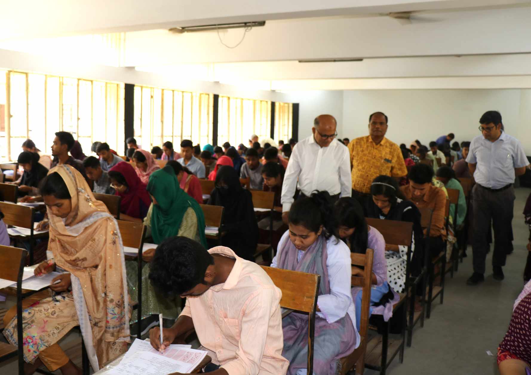 গুচ্ছ 'বি' ইউনিটের ভর্তি পরীক্ষায় হাবিপ্রবি কেন্দ্রে ১ পরীক্ষার্থী বহিষ্কার