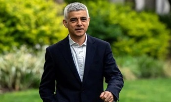 টানা তৃতীয়বার লন্ডনের মেয়র হলেন সাদিক খান