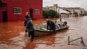 ব্রাজিলে বন্যায় মৃতের সংখ্যা বেড়ে ৭৮, উদ্ধারকাজ চলছে