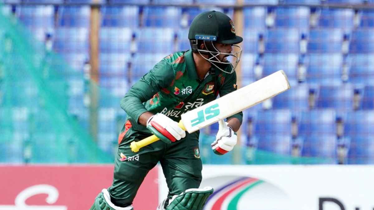 হৃদয়-জাকেরের ব্যাটে লড়াকু পুঁজি বাংলাদেশের