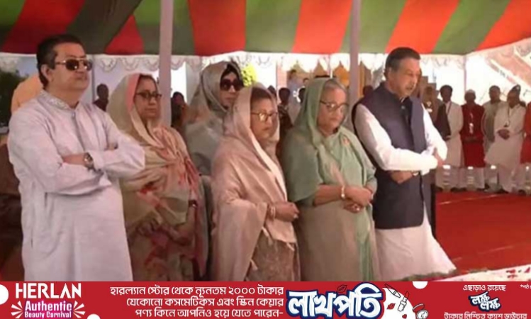 টুঙ্গিপাড়ায় বঙ্গবন্ধুর সমাধিতে প্রধানমন্ত্রীর শ্রদ্ধা