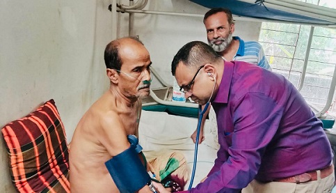 নোয়াখালীতে হাসতাপালের কর্মচারি মারা গেল ডাক্তারের গাফিলতিতে