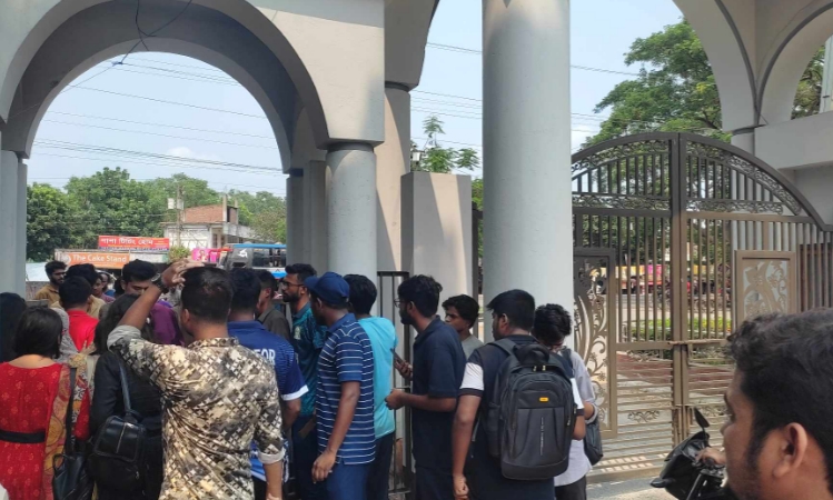 ঈদের ছুটিতে ইবির হল খোলা রাখার দাবি