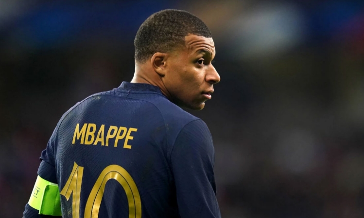 অবশেষে রিয়ালে এমবাপে