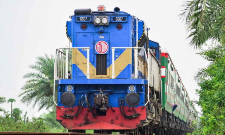 আজ থেকে ‘ঈদ স্পেশাল ট্রেন’ চলাচল শুরু