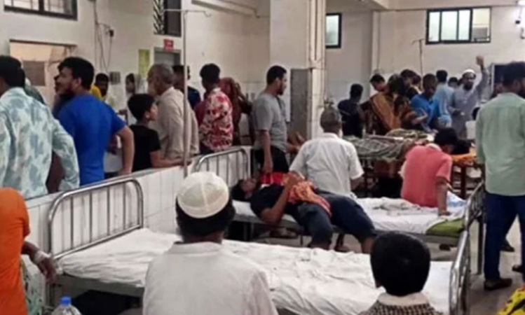 কোরবানি দিতে গিয়ে ঢাকায় একদিনে আহত অন্তত ৩২০