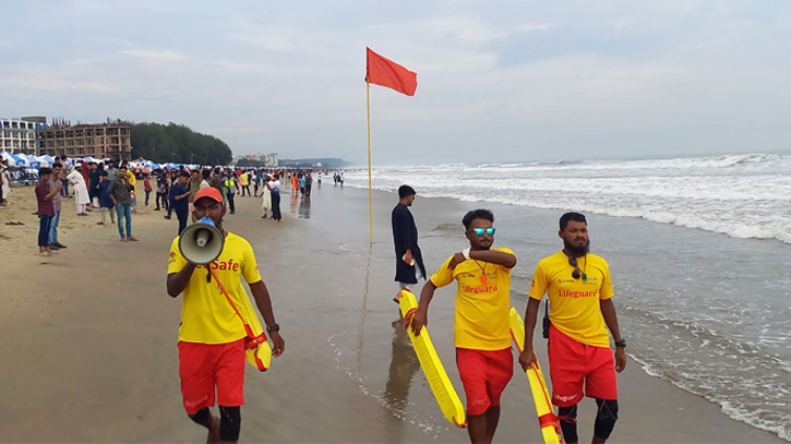 দেশের ৪ সমুদ্রবন্দরে সতর্ক সংকেত