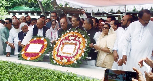বঙ্গবন্ধু কন্যা শেখ হাসিনার হাত ধরে বাংলাদেশ এখন উন্নয়নের রোল মডেল