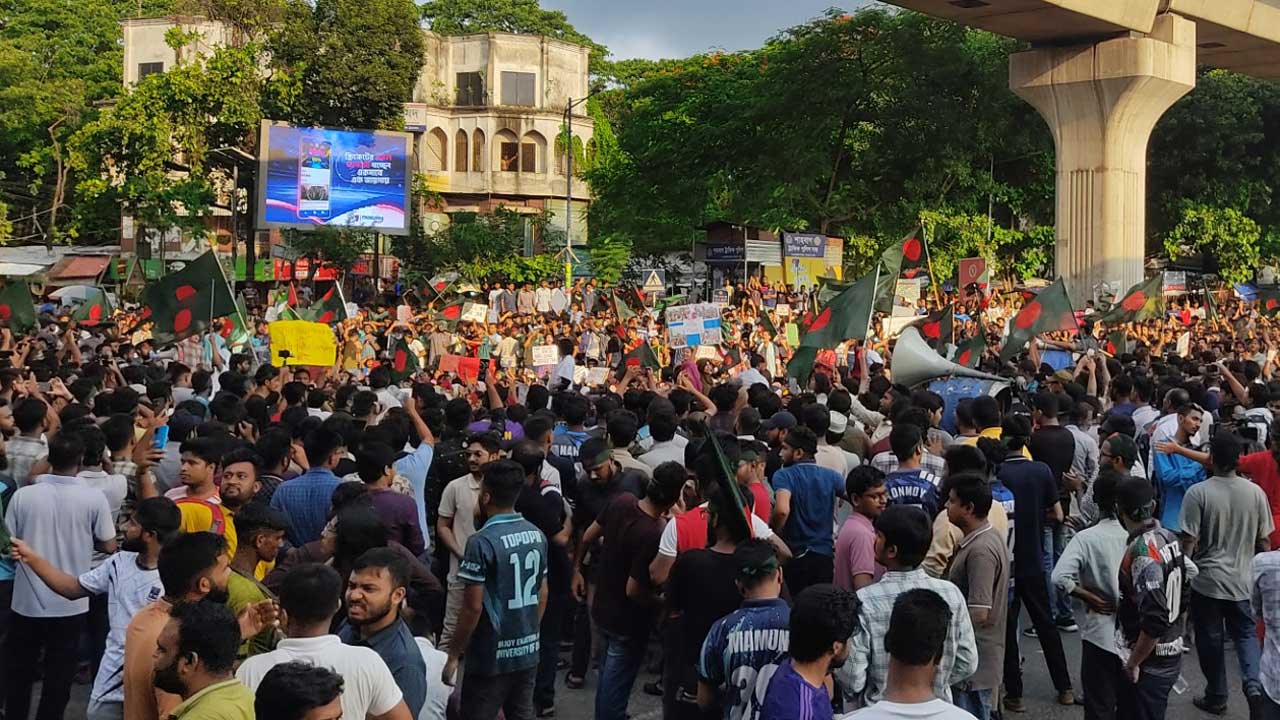 কোটা বাতিলের দাবিতে ‘বাংলা ব্লক’ কর্মসূচি ঘোষণা