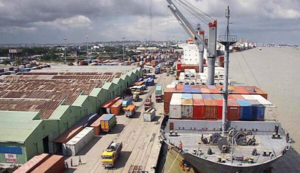 সব সূচকই ঊর্ধ্বমুখী মোংলা বন্দর