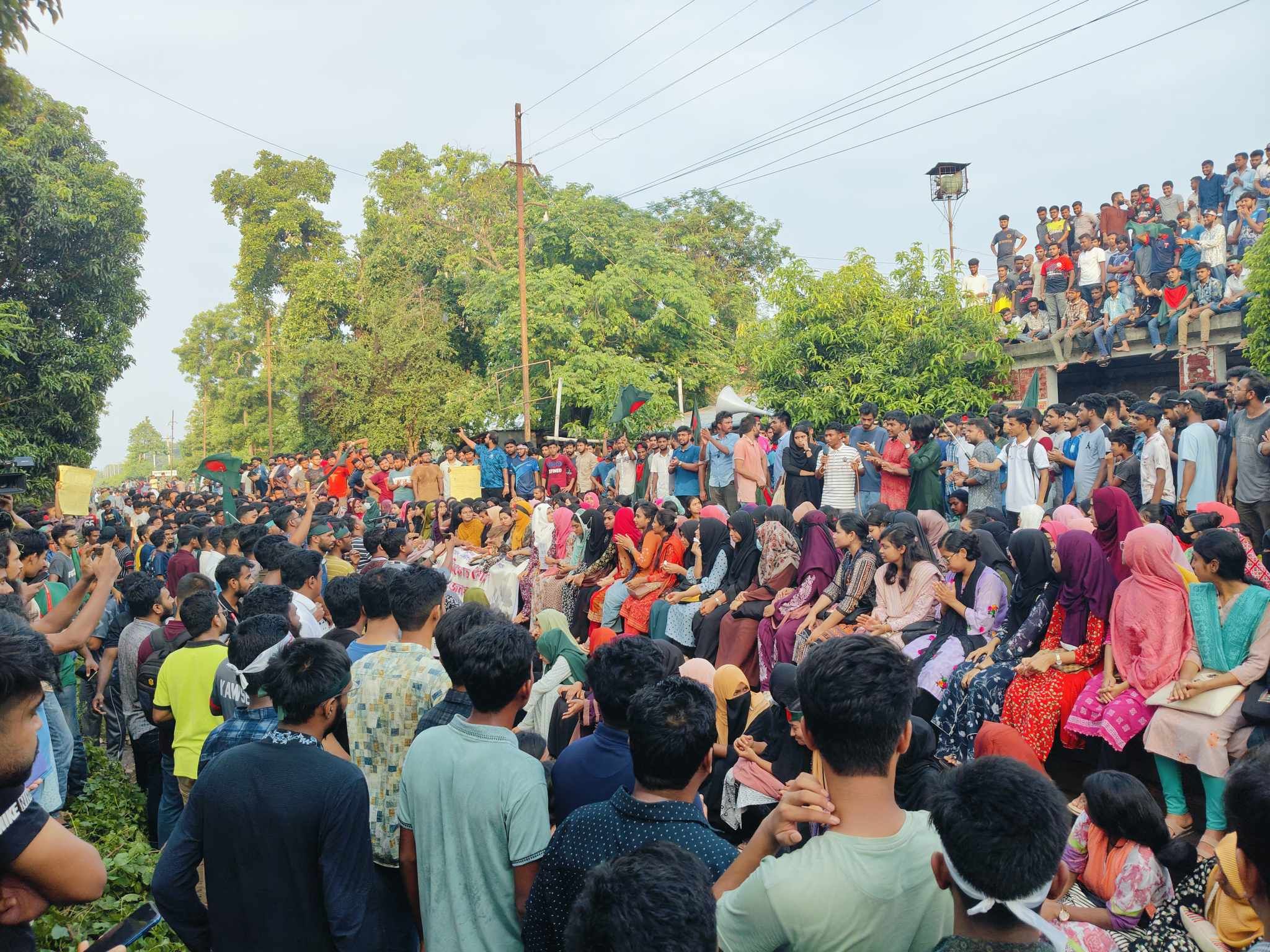 রাবিতে কোটা আন্দোলনে বিক্ষোভ, ফের রেললাইন অবরোধ