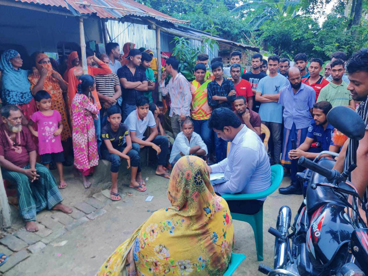 হিলিতে ১২ বছরের কিশোরীকে অন্যত্র নিয়ে গিয়ে বিয়ে, ২০হাজার টাকা জরিমান