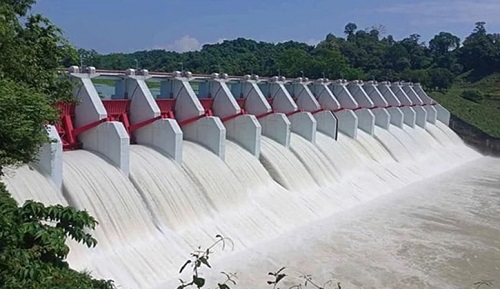 সকালে খুলে দেওয়া হলো কাপ্তাই বাঁধের ১৬ গেট