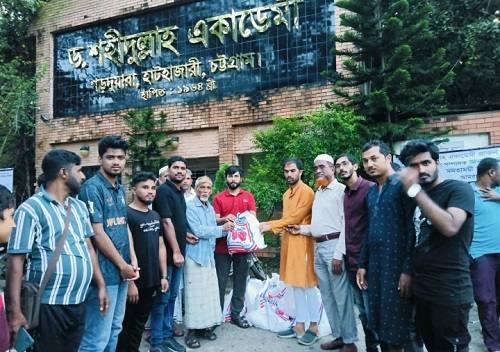 বন্যাকবলিত মানুষের পাশে চট্টগ্রাম বিশ্ববিদ্যালয় ছাত্রদল