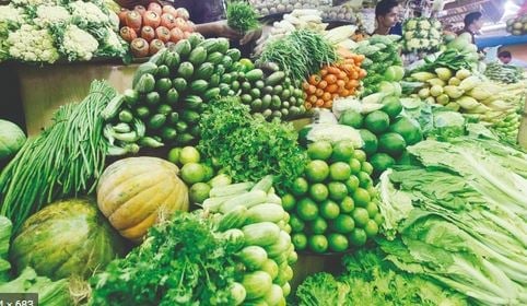 সবজির দাম স্থিতিশীল, বেড়েছে চাল-ডিম-মুরগির