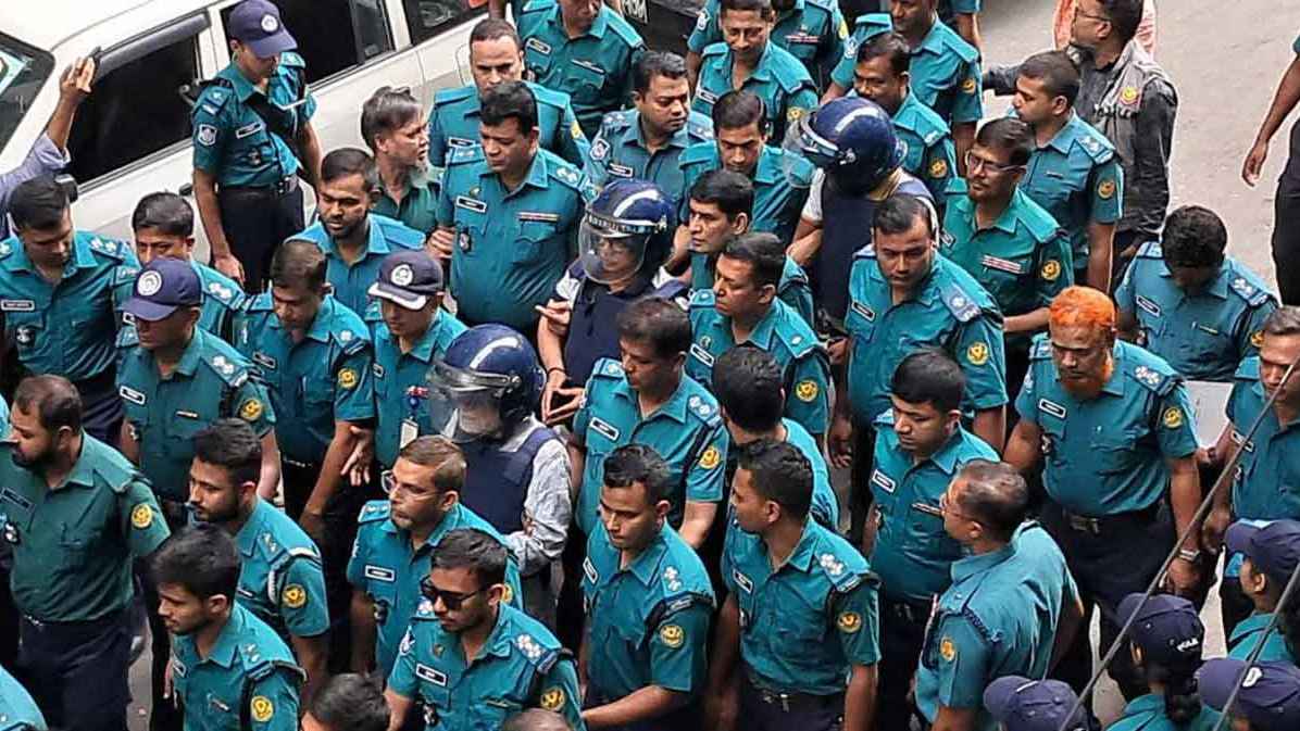 আসাদুজ্জামান নুর ও মাহবুব আলীকে কারাগারে পাঠানোর নির্দেশ