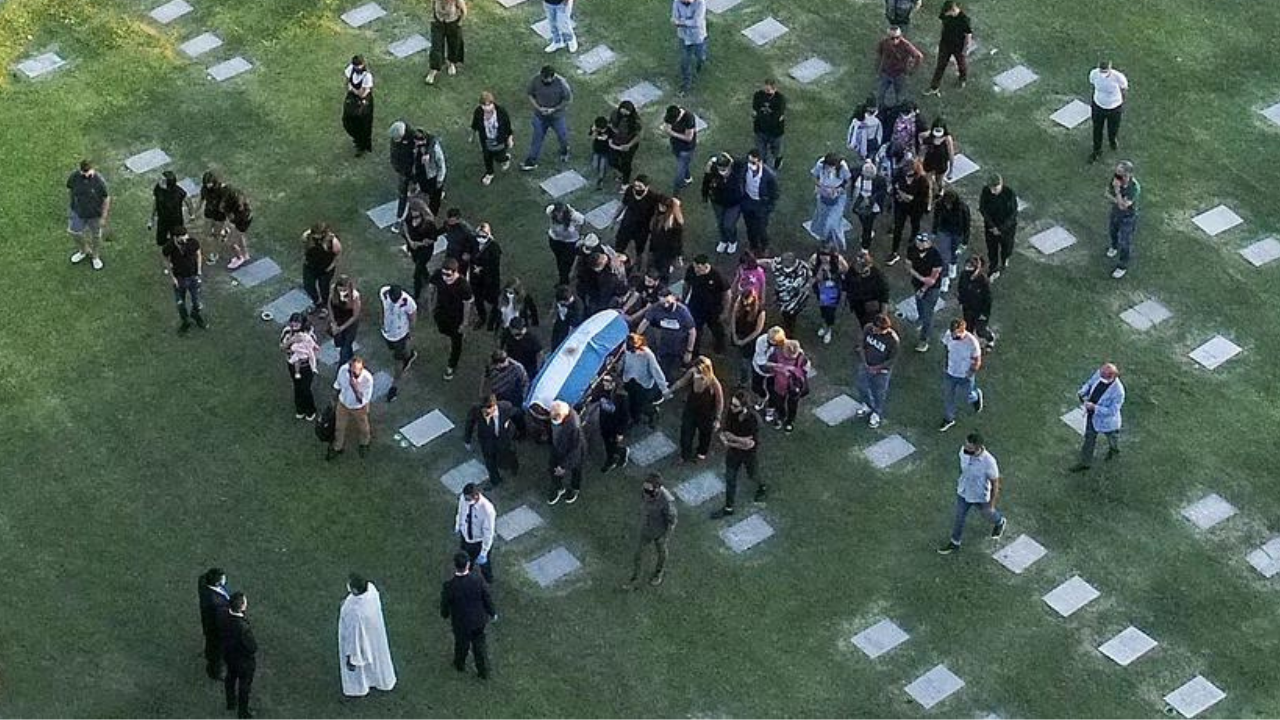 ম্যারাডোনার দেহাবশেষ স্থানান্তরে বাধা নেই