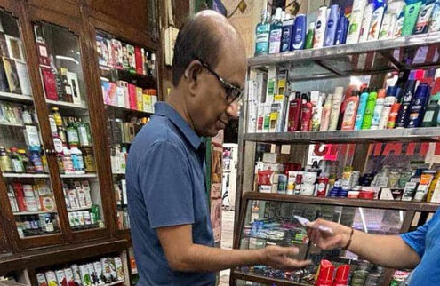 দিল্লির সুপারশপে সাবেক এসবিপ্রধান মনিরুল