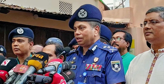 ঢাকেশ্বরী মন্দির পরিদর্শন, সতর্ক অবস্থানে সব বাহিনী