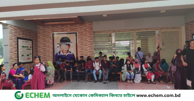 শিক্ষকদের পদত্যাগের দাবিতে রাজশাহী বিশ্ববিদ্যালয় শেখ রাসেল মডেল স্কুলে তালা