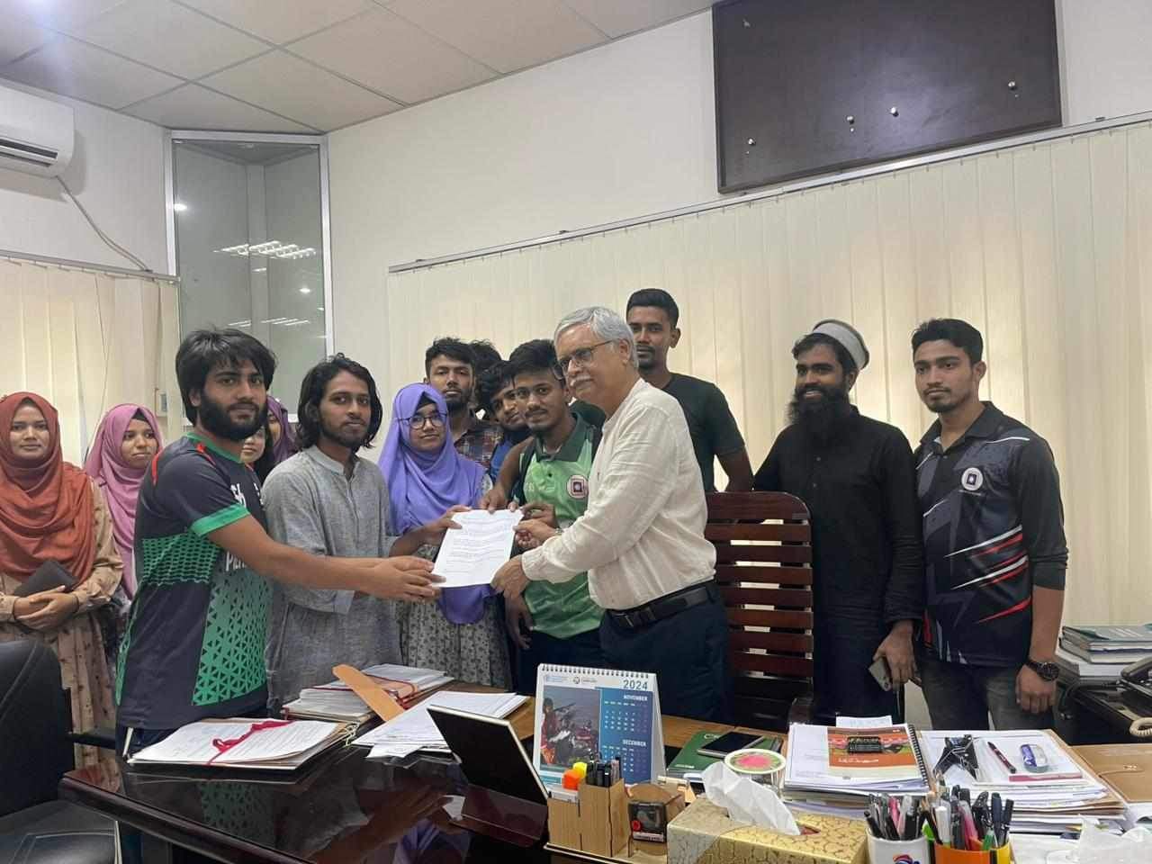 রাবিতে কোটা বাতিলের দাবিতে উপাচার্যের কাছে স্মারকলিপি