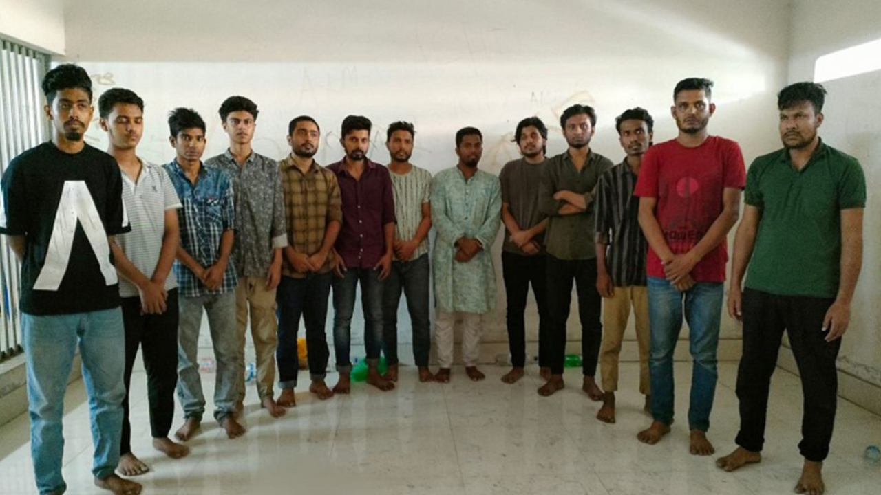 ধানমন্ডিতে বাসায় ঢুকে অরাজক পরিস্থিতি সৃষ্টি,গ্রেফতার ১৩