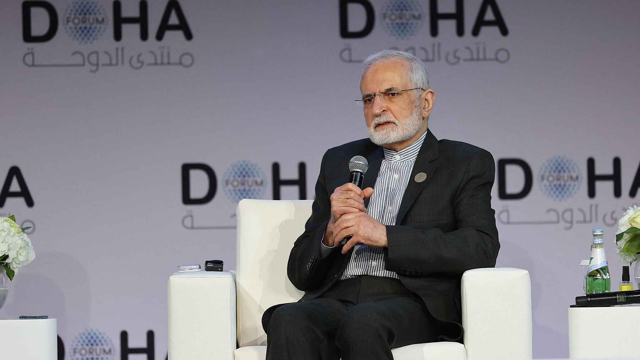 অস্তিত্ব রক্ষায় ইরান পারমাণবিক অস্ত্রের দিকেও ঝুঁকতে পারে