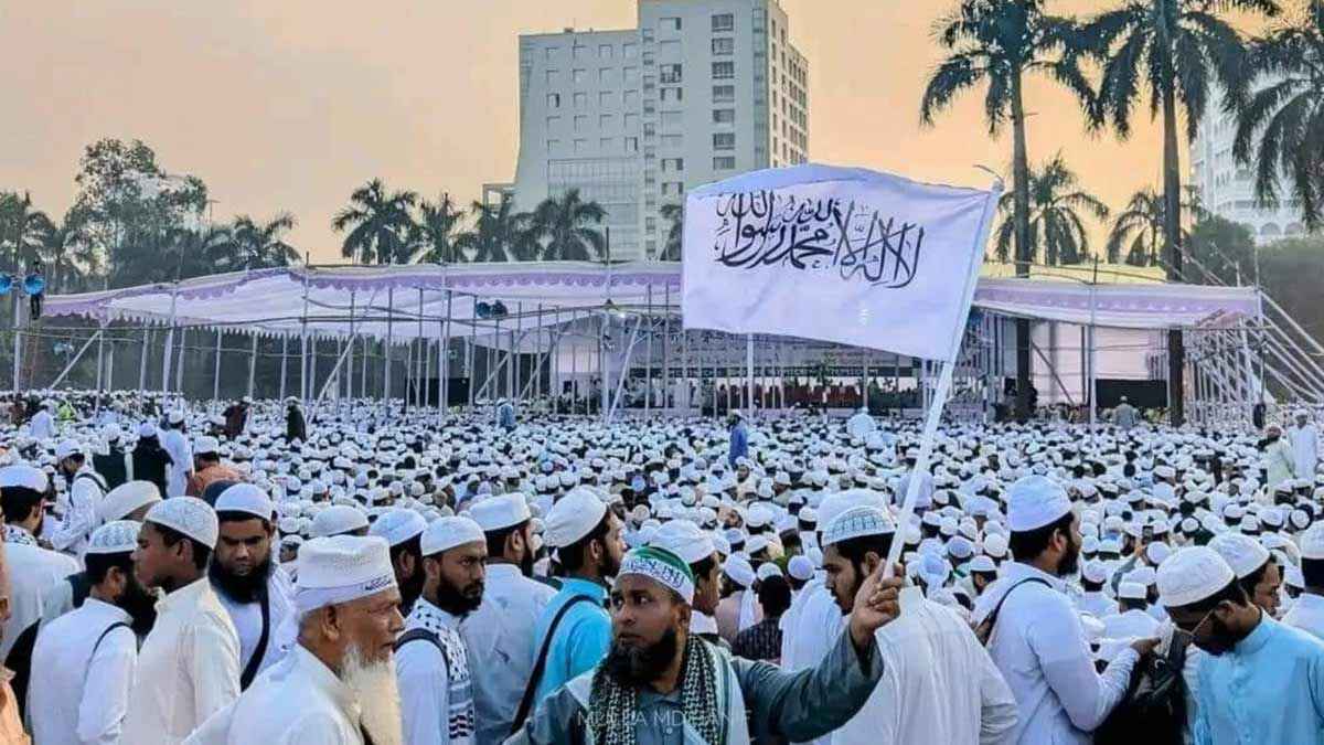 ইসলামি মহাসম্মেলনে যোগ দিতে সোহরাওয়ার্দী উদ্যানে আলেম-ওলামাদের ঢল