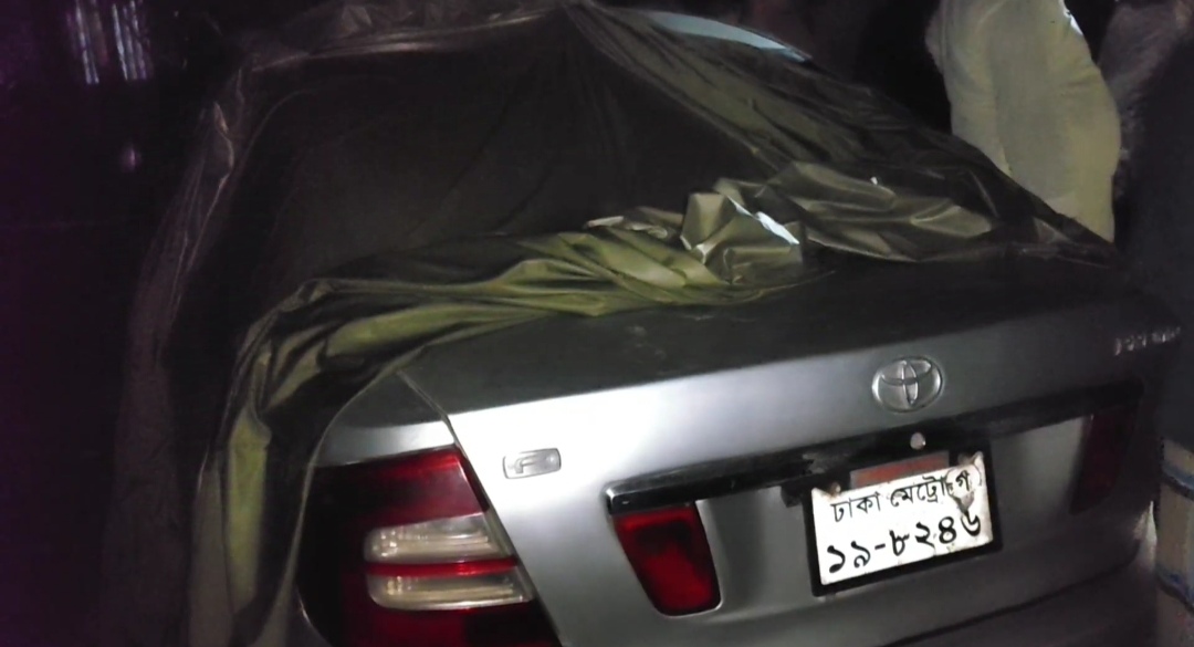 ফরিদপুরে প্রাইভেটকার থেকে যুবকের মৃতদেহ উদ্ধার